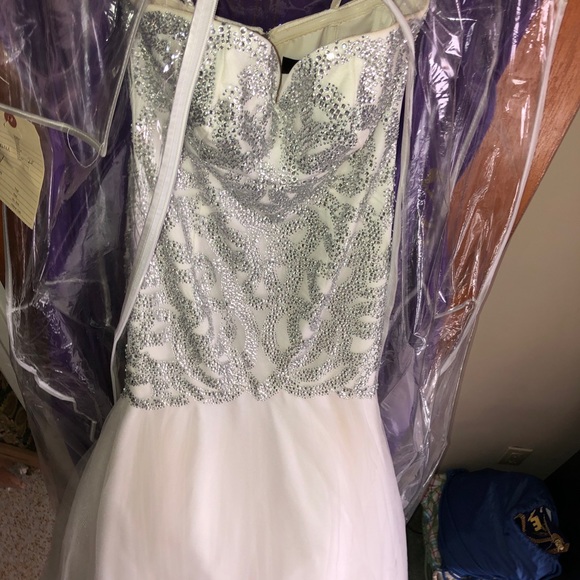 Alyce prom dress - Picture 4 of 6